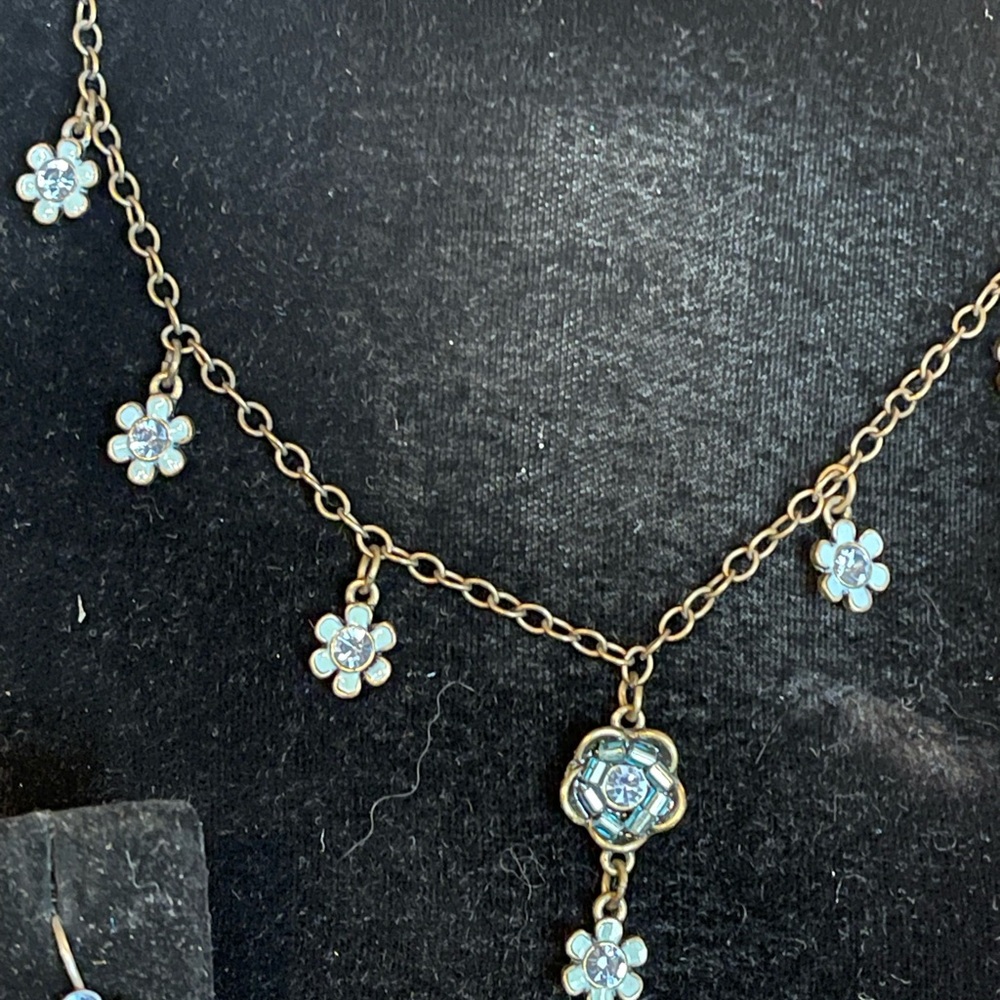 Avon Light Blue Enamel Floral Necklace and Earring Set in Gold-Tone - Picture 3 of 4